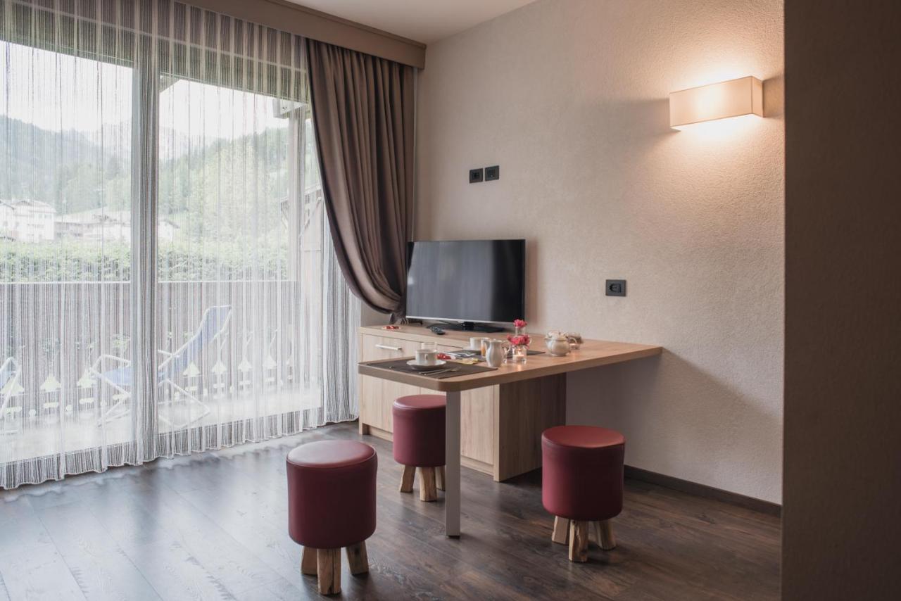 Residence Anda Pozza di Fassa Eksteriør bilde