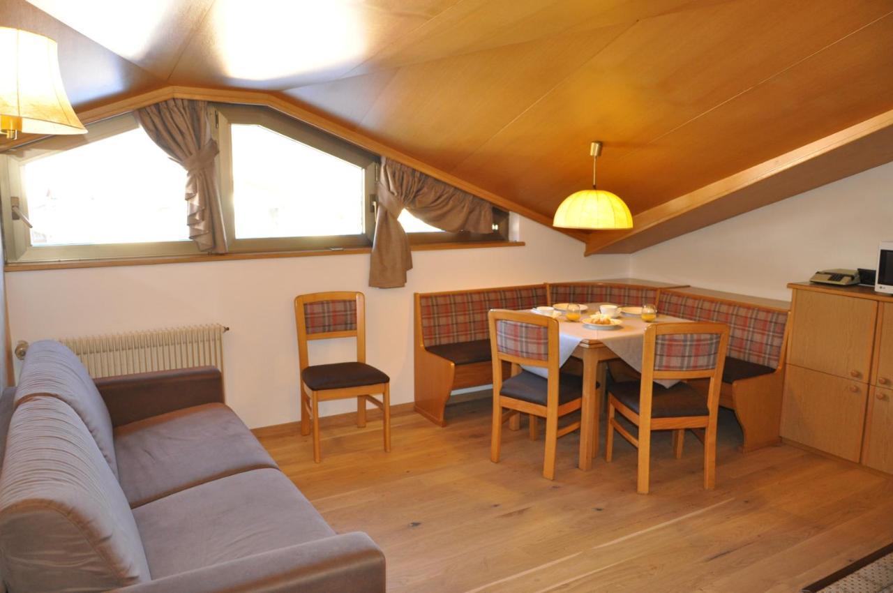 Residence Anda Pozza di Fassa Eksteriør bilde