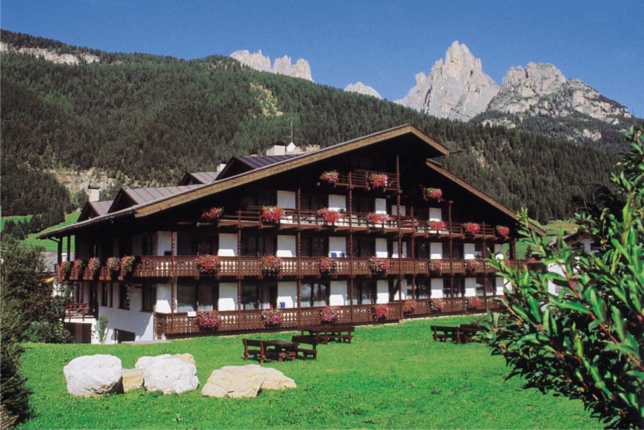 Residence Anda Pozza di Fassa Eksteriør bilde
